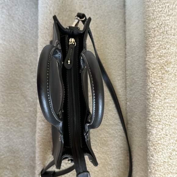 London Fog Satchel / Crossbody - Picture 11 of 17